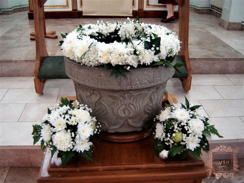 Decor cristelnita crizanteme albe